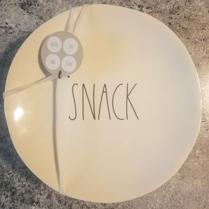 Rae Dunn Dinner Plates